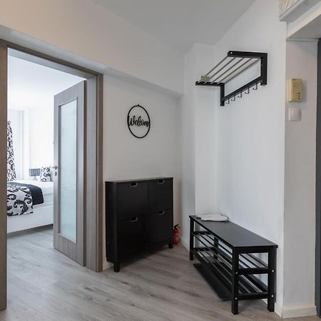 Lion'S Unirii Apartment Бухарест Экстерьер фото