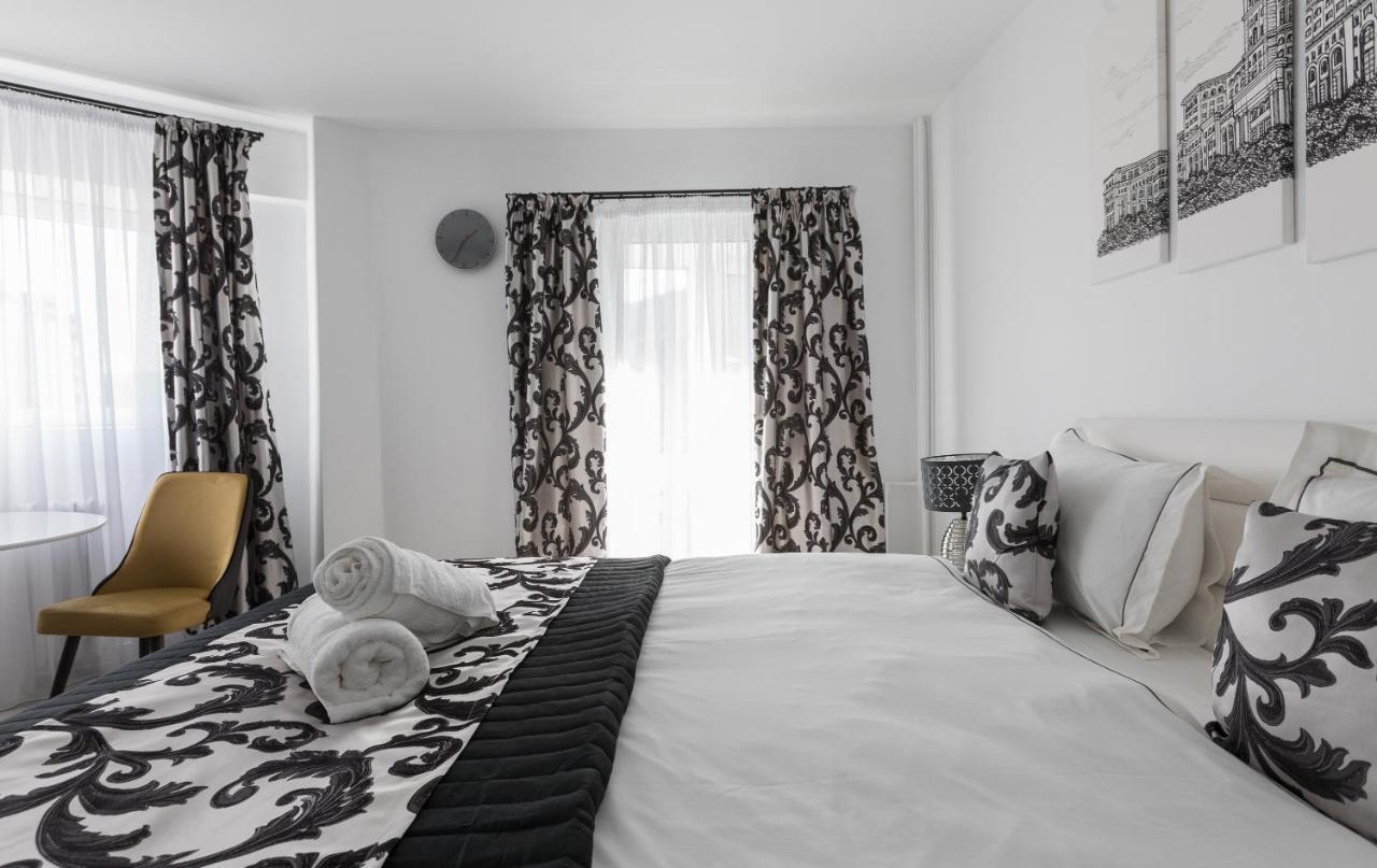 Lion'S Unirii Apartment Бухарест Экстерьер фото
